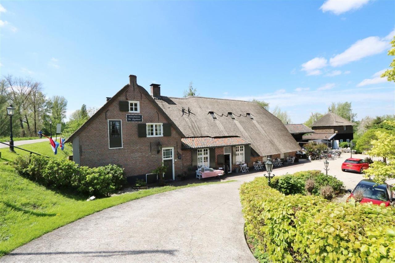 Herberg De Lingehoeve Oosterwijk 外观 照片